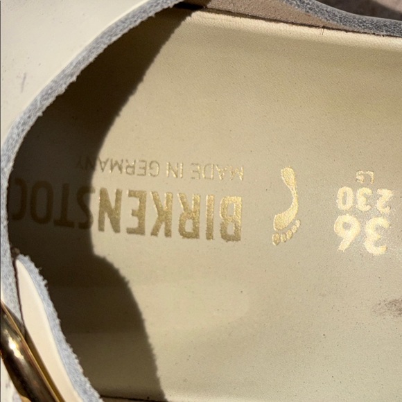 Birkenstock White Sandals Gold Arizona big Buckle size 6 - Picture 8 of 9